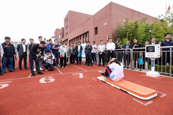 一种人体姿态估计模型及基于其的人体姿态估计方法(图1)